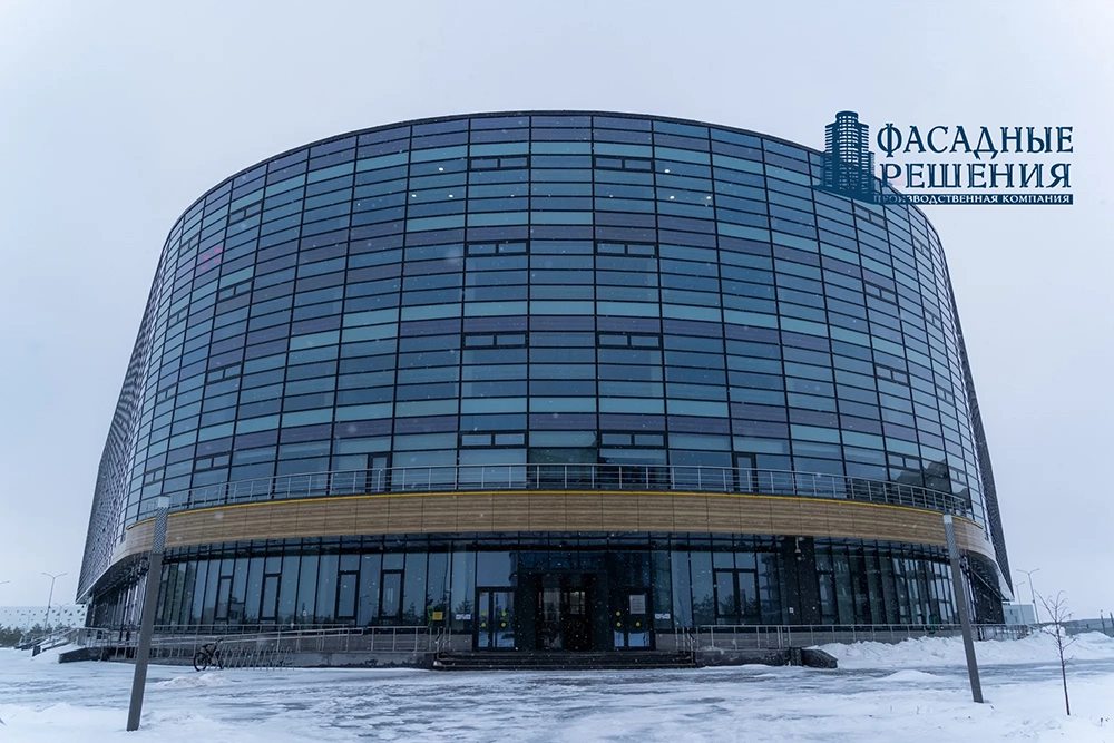 Стеклянные козырьки для входной группы в Омске